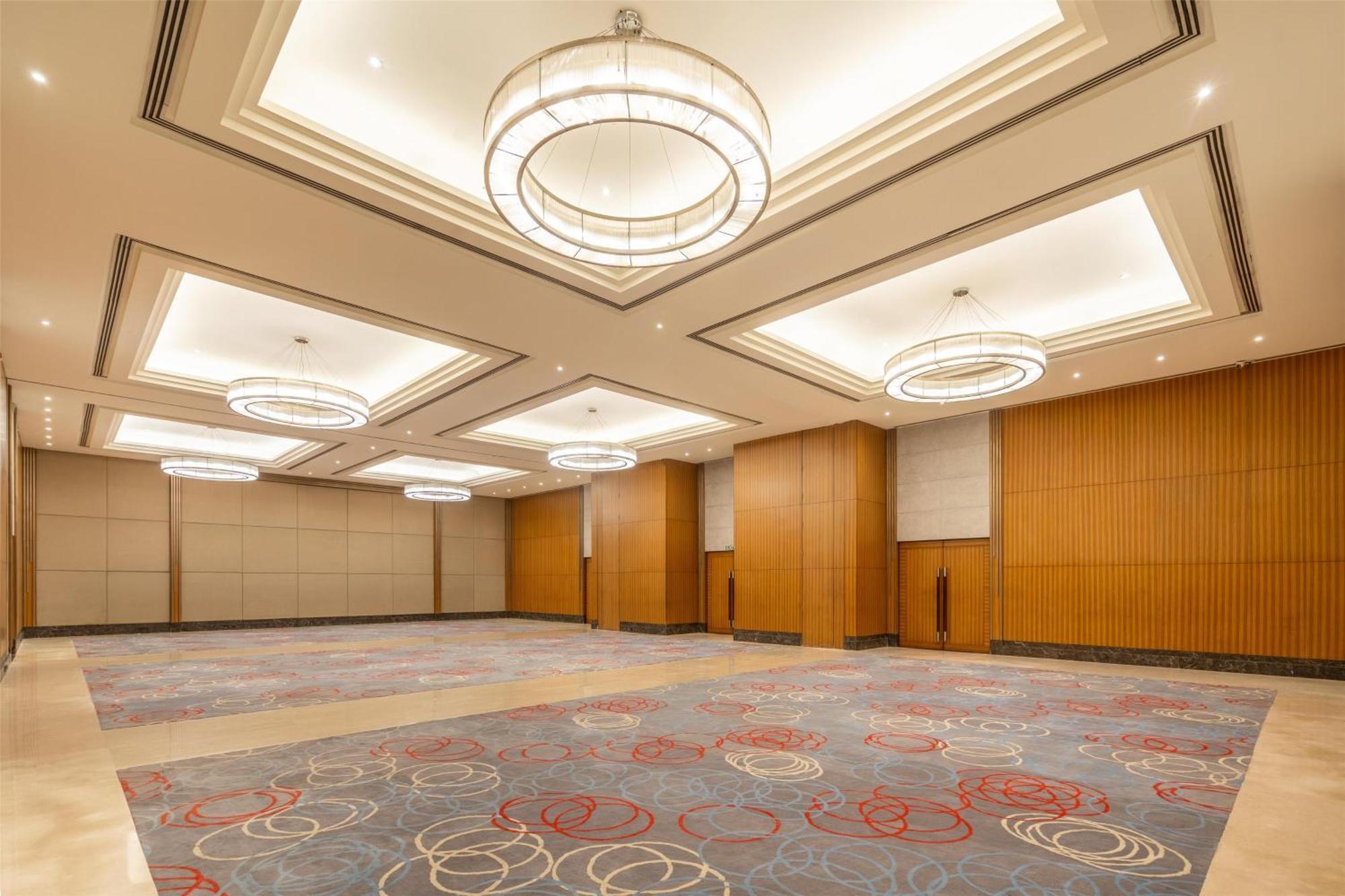 Radisson Blu Hotel Rudrapur Extérieur photo