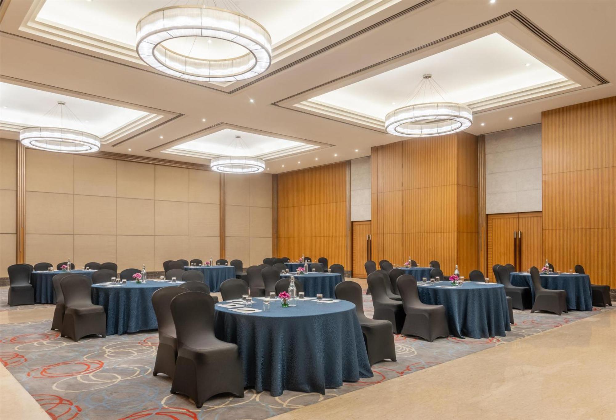 Radisson Blu Hotel Rudrapur Extérieur photo