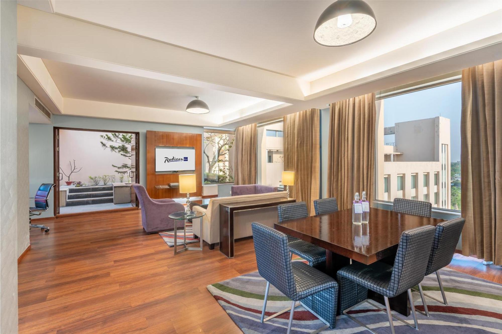 Radisson Blu Hotel Rudrapur Extérieur photo